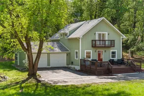 Charming Stay Near Tysons | Spacious & Private - Image 3