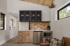Guanella Creekside Stay | Hot Tub | LostFork - Image 4