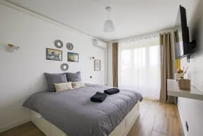 Renovated 3BR – Mountain View, Center, A/C - Image 2