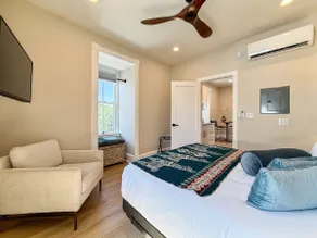 Globe Mallow Suite- Prime Location- Railyard Arts - Image 3