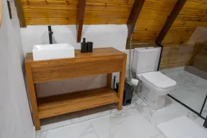 Intimate Cabin Dream Retreat in 6x interest-free - Image 5