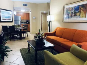 Relaxing Weston Getaway | Pool View | Free Parking - Image 2