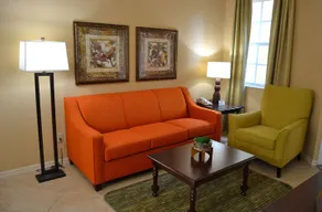 Relaxing Weston Getaway | Pool View | Free Parking - Image 3