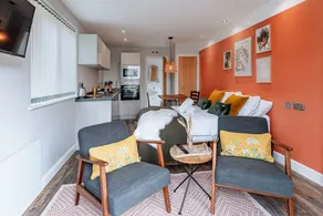 Love Nest Lodge 1BR with Hot Tub and Outdoor Cinema - Image 3