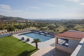 LaGon Luxury Villa - Image 3