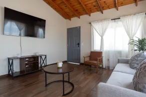 NEW Casa Marea Beach Front House DT 2BR WiFi & AC - Image 2