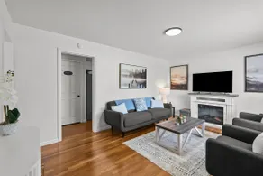 White Oak - Close to LU | 3B/1BA | W&D | Smart TV - Image 3