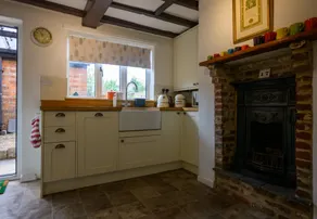 Pear Tree Cottage in the Cotswolds - Image 5