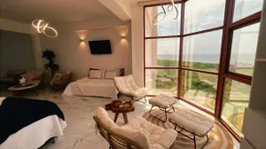 Spectacular Sea View & Beach Club - Image 2