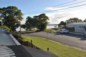 Iluka Beachouse UNIT 5 - New Owners - New Hosts - Image 3