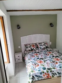 Sainte Enimie Apartment - Image 2