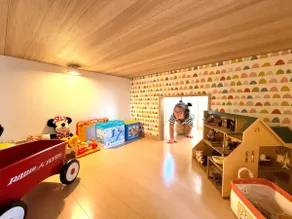Slide+Bars/Loft Den/Kids Love/4 min Sta. /6pax/BBQ - Image 2