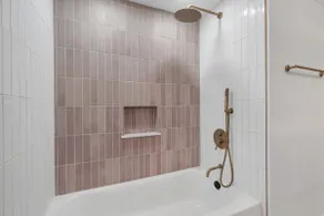 Eventide: Renovated 5 Bedroom, 3 Baths on Island - Image 2