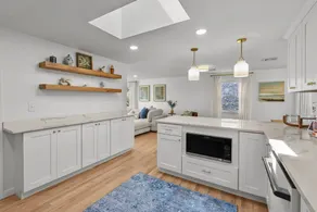 Eventide: Renovated 5 Bedroom, 3 Baths on Island - Image 1