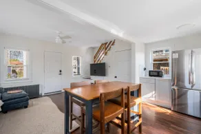 2BR Steps to Oakland Beach Near Airport - Image 5