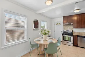 Universal Studio/ Burbank/LA Super Cute Home - Image 5