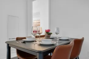 Modern 2BR - Next to Eaton Centre / Dundas Square - Image 5