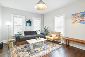 Elegant 7BR 2.5Bath Victorian Gem | Sleeps 16+ - Image 4