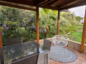 The Painter's Garden, Walk to Sea, Onsite Parking - Image 3