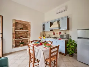 ”Il Melograno” apartment with pool - Image 3