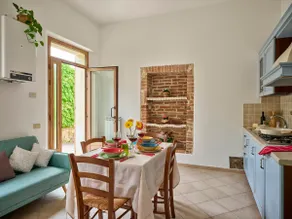 ”Il Melograno” apartment with pool - Image 4