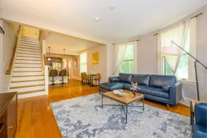 Westcott 2BD Apt in Mansion, minutes from SU & JMA Dome - Image 5