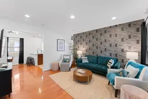 The Viridian | Urban Oasis | Metro | Free Parking - Image 3