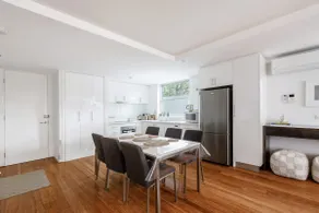 The Dandy - Relaxed Living near St Kilda Beach & CBD - Image 2