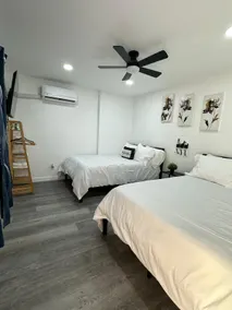 4 Bedroom & 3 Bathrooms. By Freeway. FREE Coffee - Image 3