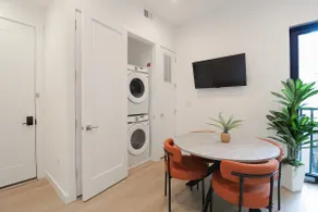 Unit 6: Studio Queen +Sofa Bed in the heart of DC - Image 4