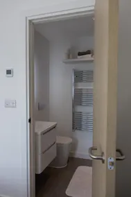 Cozy City Stay 2BR with Sofa Bed - Image 5