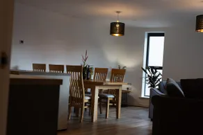 Cozy City Stay 2BR with Sofa Bed - Image 2