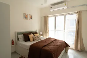 Trendy 2bhk Apartment near BKC - Image 4