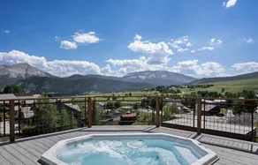 Slopeside Serenity: Hottub+2 blocks 2 lift+Views! - Image 2