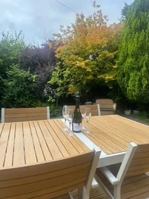 Spacious 4-Bedroom home with Garden & Parking - Image 5