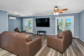 Spacious Split-Level Retreat| Sleeps 11 - Image 4