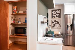 Spacious Stay Near Event Venues, Great for Groups - Image 5