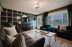 Spacious Stay Near Event Venues, Great for Groups - Image 2