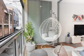 Dreamy 1BR City Stay • Hyde Park • Cozy Egg Chair - Image 3