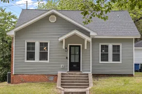 ECU Hidden Gem: Walkable•Central•Cozy - Image 2