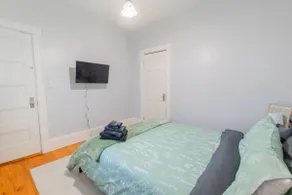 Davis SQ 4BD/Free Parking/7 Min to Harvard & MIT - Image 5