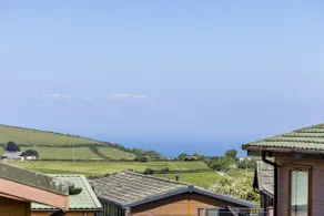 Spacious lodge for 6 - nr Woolacombe - Image 5