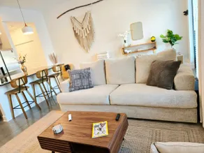 Wabi Sabi [2bdrm/2bath] Blocks from Mass Street! - Image 5