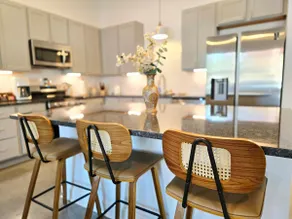 Wabi Sabi [2bdrm/2bath] Blocks from Mass Street! - Image 3