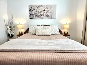 Wabi Sabi [2bdrm/2bath] Blocks from Mass Street! - Image 2