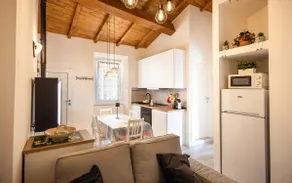 Elegant residence in the historic center, 10 minutes from the spa - Image 3
