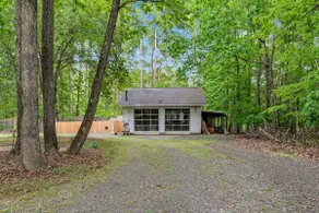 Quiet Retreat:Cozy Guest Home Surrounded by Nature - Image 3