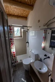 Bioconstruction Guest House - Image 4