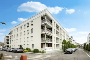 3 borders, ideally located, comfortable and bright - Image 5