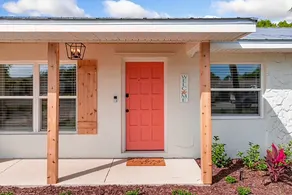 Cottage With Private Oasis & Heated Saltwater Pool - Image 4